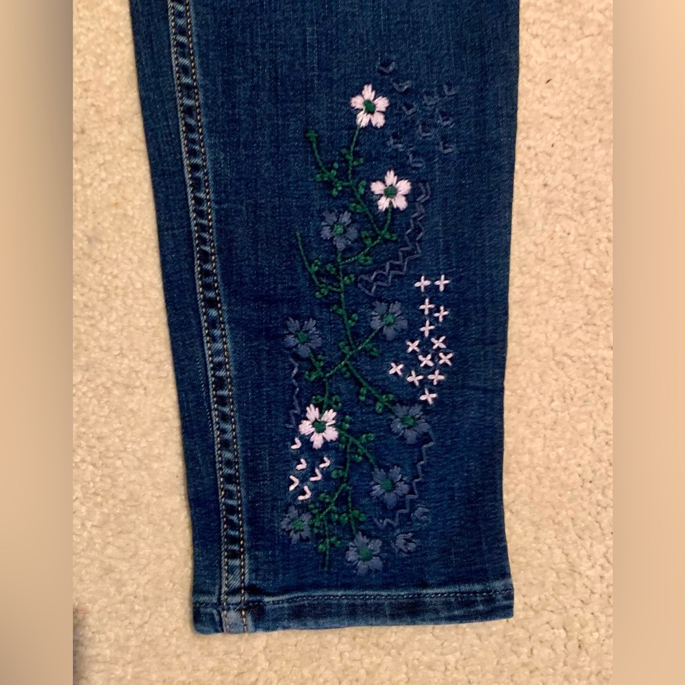 Hollister embroidered jeans - Picture 2 of 4